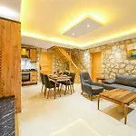 With Private Pool And Jacuzzi In Nature * Kaş