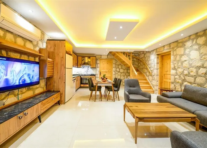 With Private Pool And Jacuzzi In Nature Villa Kaş