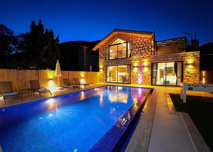 Villa With Private Pool And Jacuzzi In Nature Kaş