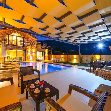 فيلة With Private Pool And Jacuzzi In Nature