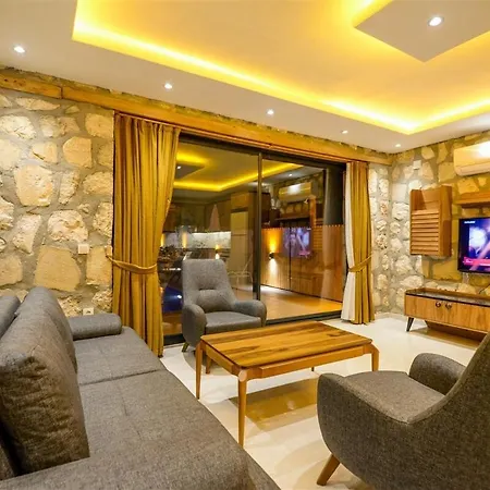 With Private Pool And Jacuzzi In Nature Kaş
