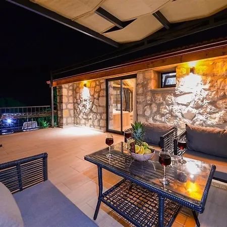 Villa With Private Pool And Jacuzzi In Nature Kas